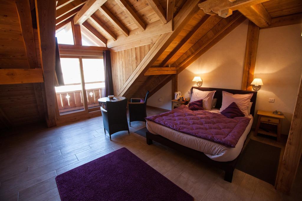 Le Bacchu Ber Bed & Breakfast Briancon  Exterior photo